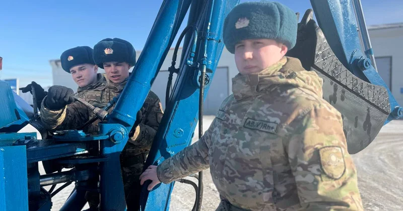 Ұлттық ұланның әскери бөлімінде үш тракторшы қызмет етеді