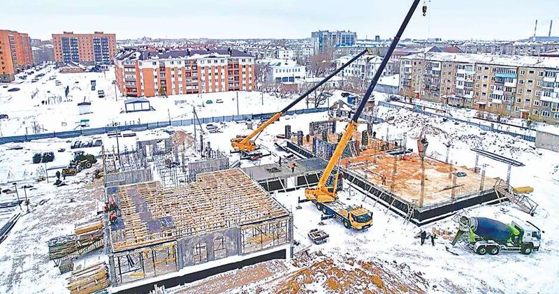 Продолжается возведение социально значимых объектов