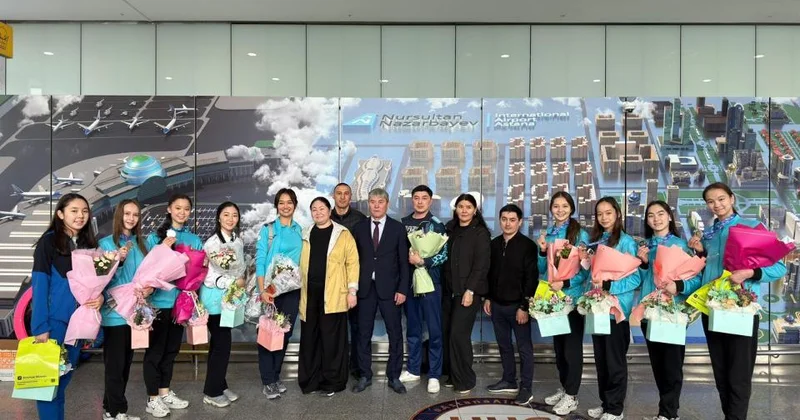 Серебряных призеров Кубка мира по художественной гимнастике встретили в Астане