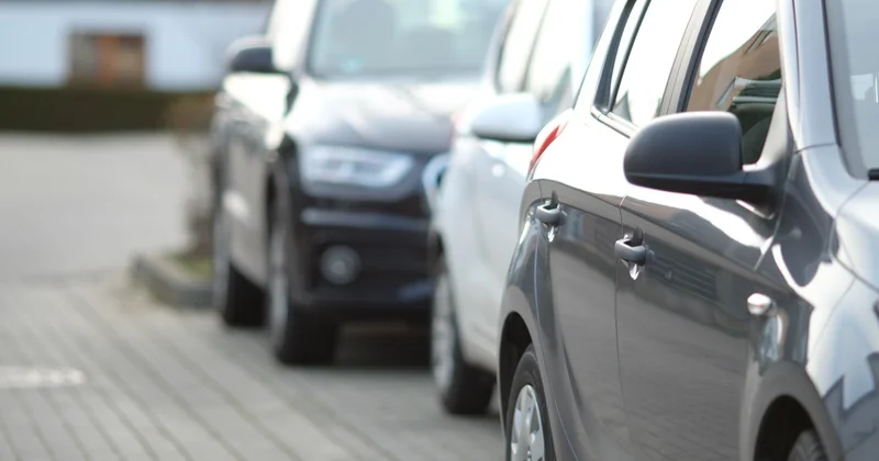 В Астане утвердили новые правила парковки сколько и кому придётся платить?