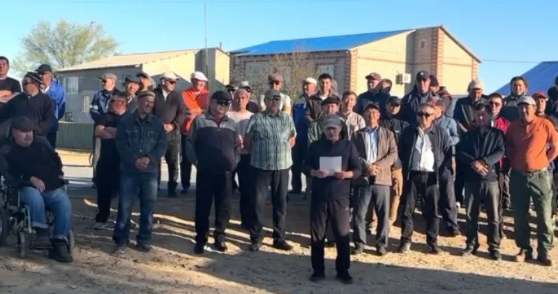 Мал сусыз қалды: Шоқпартоғай тұрғындары Жем өзенін бөгеп тастауды сұрайды