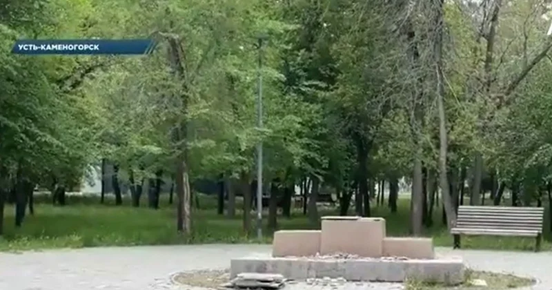 Памятник олимпийскому чемпиону Ушкемпирову загадочно исчез из парка в Усть Каменогорске (видео)