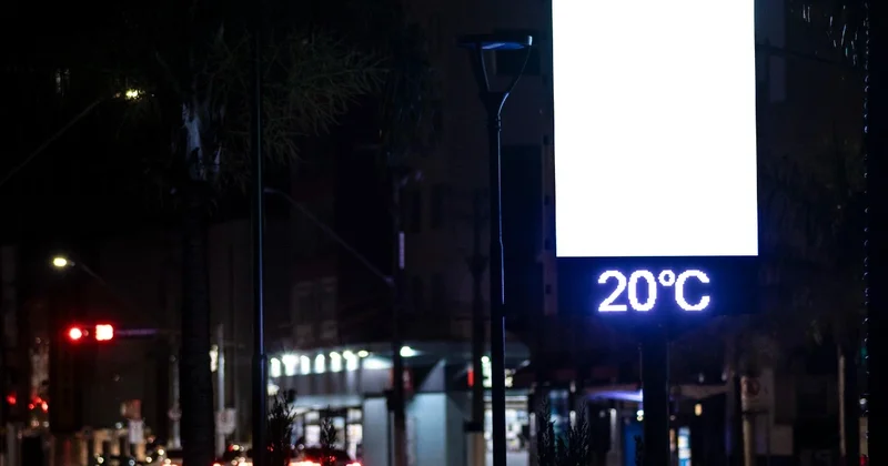 Должны ли владельцы LED экранов платить налоги, если на них не показывают рекламу? Решение суда