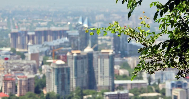 Алматыда Төле би көшесін ұзарту жұмыстарының жаңа кезеңі басталды: қозғалыс 25 тамызға дейін шектеледі