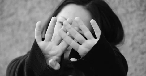 Сотрудника центра поддержки семьи осудили за бытовое насилие в области Жетысу