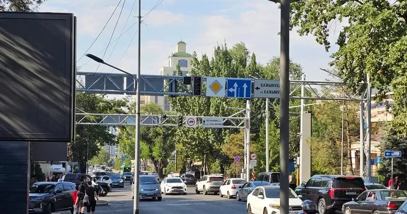 Алматыдағы жарықтың өшуіне байланысты 150 ден астам полицей жолға шықты