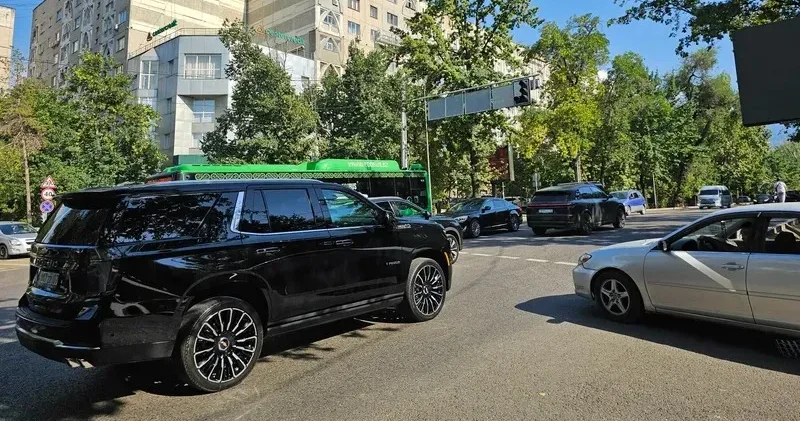 Алматыда жарық жаппай сөнді: қала көшелеріндегі ахуал қандай