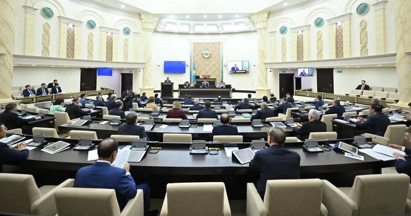 Мемлекет басшысы: Парламентті реформалау Сенатты тарату деген сөз емес
