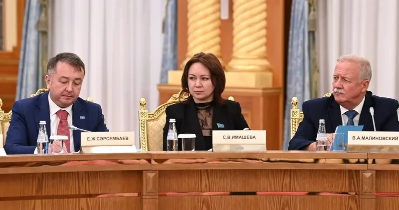 Парламенттік реформа: Негізгі заңның 40 қа жуық бабы өзгереді президент мәлімдемесі