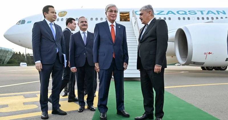 Президент Казахстана прибыл в Баку