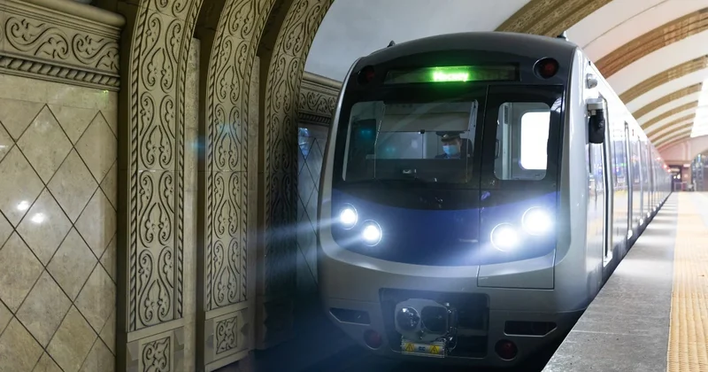 Столпотворения на станциях метро объяснили в Алматы