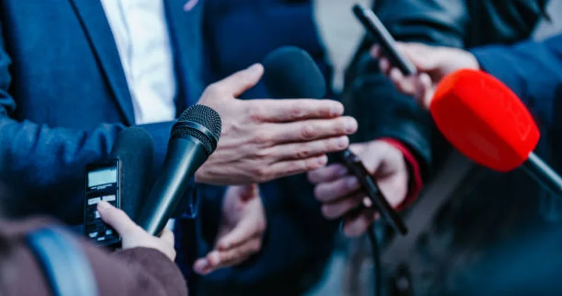 Қазақстан журналистердің құқығын кеңейтті саясаттанушы Бақытжан Бұхарбай