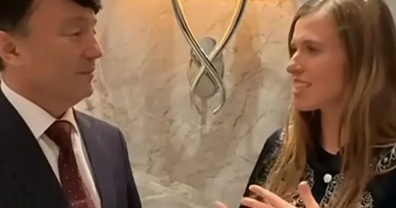 Фанатка из США в Лондоне заговорила с отцом Димаша по казахски