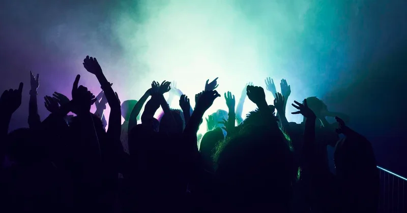 Столичное заведение закрыли из за веселящего газа