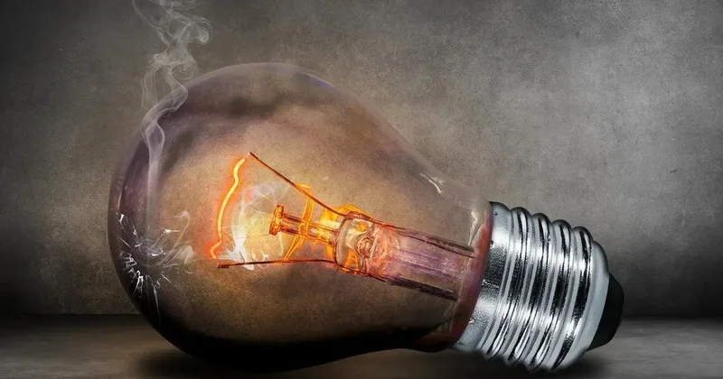 Алматы әкімдігі Алатау ауданы тұрғындары неге бір тәуліктен бері жарықсыз отырғанын түсіндірді