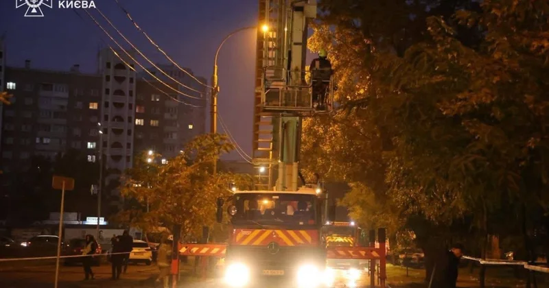 Зеленский: зымыран сынықтары Киевтегі Әзербайжан елшілігіне зақым келтірді