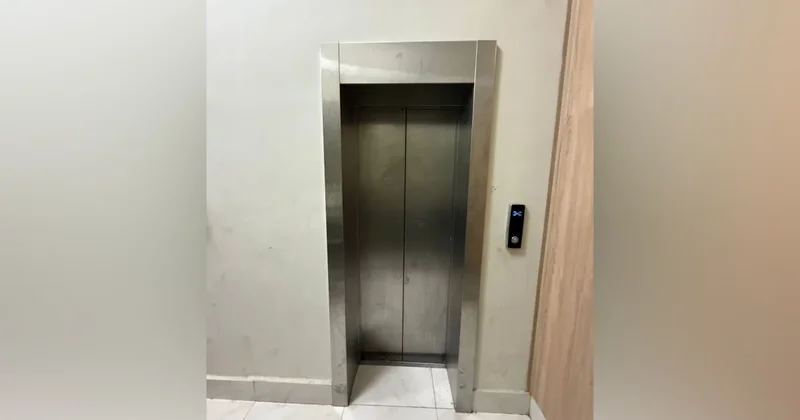 В Астане снова застрял лифт в доме, где накануне погиб рабочий