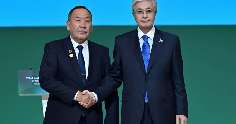 Президент наградил работников аграрного сектора Казахстана