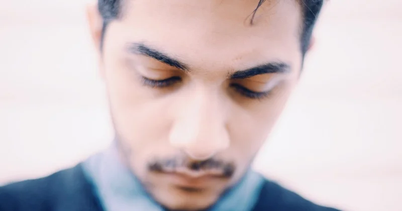 Девушка откусила парню часть языка и губы