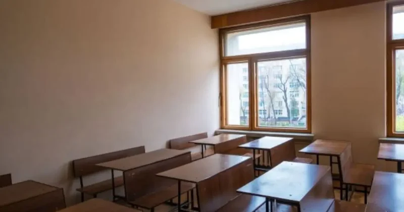 Школьники Атырауской области перейдут на удалёнку из за циклона