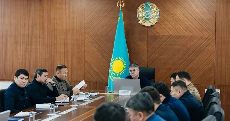 Последствия буйства стихии ликвидируют в Атырауской области