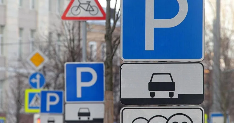 Несколько видов тарифов на платные парковки собираются внедрить в Астане