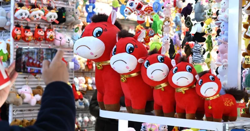 Плачущая лошадка из Китая растрогала миллионы