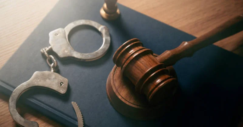 Іс жүзінде медициналық көмек алмаған пациенттердің есебінен Испаниядан үй, Астанадан пәтер алған