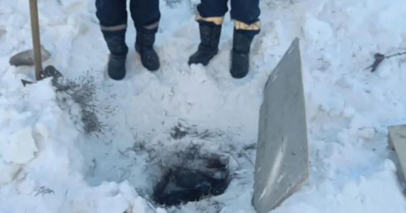 Ребенок упал в открытый колодец с водой в Караганде