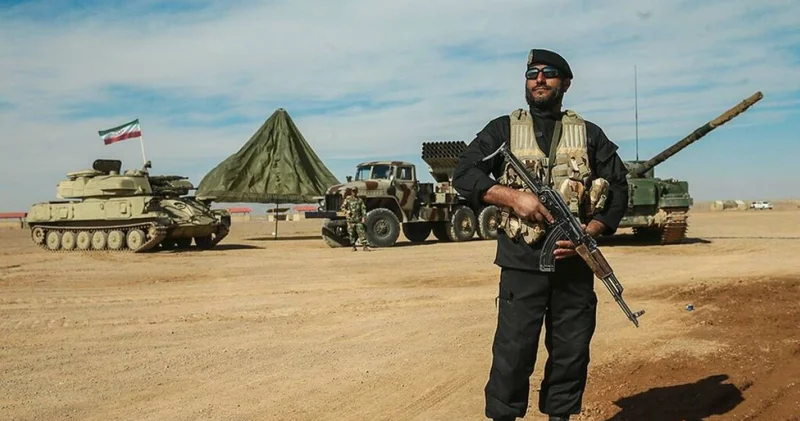 Иран әуе кеңістігін жауып, әскерін толық жауынгерлік дайындыққа келтірді