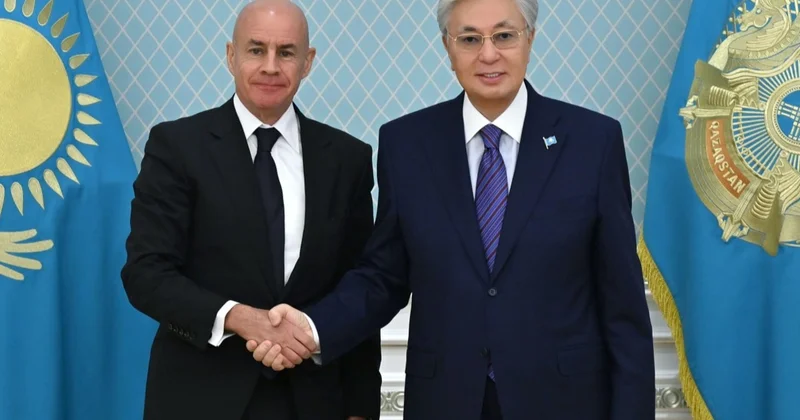 Президент Халықаралық шаңғы спорты және сноуборд федерациясының (FIS) президенті Йохан Элиашты қабылдады