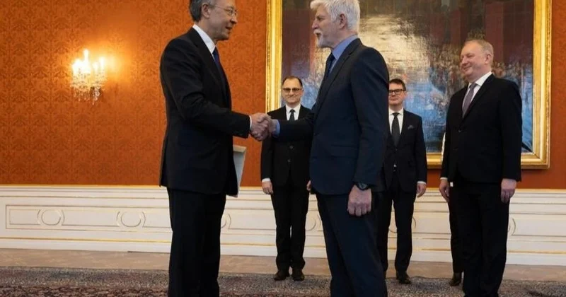 Қазақстан елшісі Чехия президентіне сенім грамоталарын тапсырды