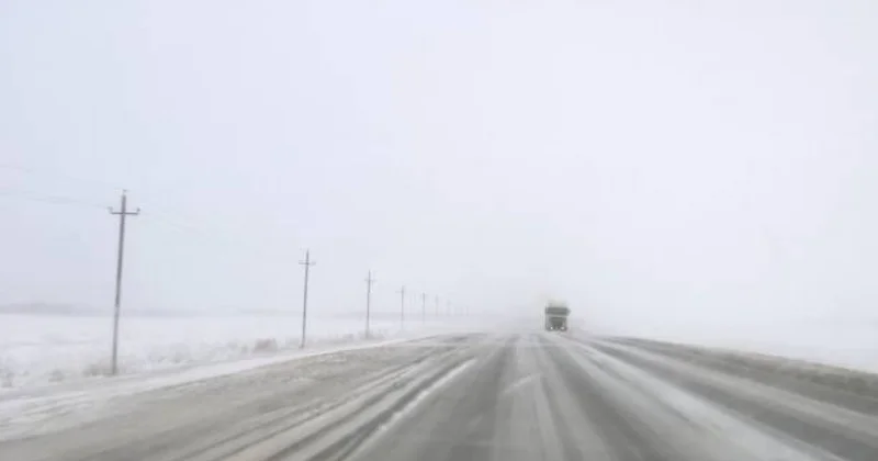 Астанадан шығатын жолдар жабылды: Қатты аязға байланысты қозғалысқа шектеу қойылды