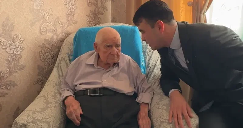 Алматыда Ұлы Отан соғысының ардагері Анатолий Попов 100 жасқа толды