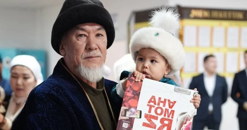 Жоғары белсенділік пен мінсіз ұйымдастыру: бақылаушылар республикалық референдум туралы пікір білдірді