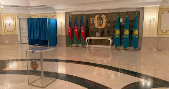 В 40 странах мира заработали участки референдума