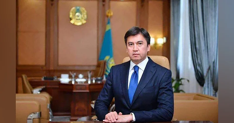 Габидулла Абдрахимов сравнил народ Казахстана с женщиной и похвастался зарплатой