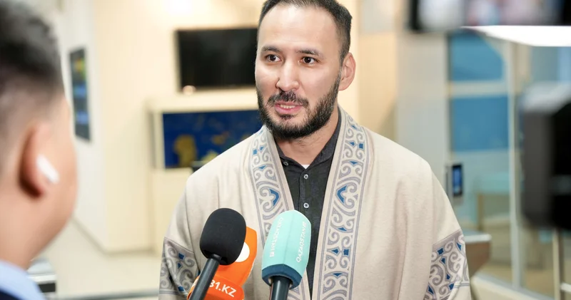 Глава партии Respublica Айдарбек Ходжаназаров проголосовал на референдуме