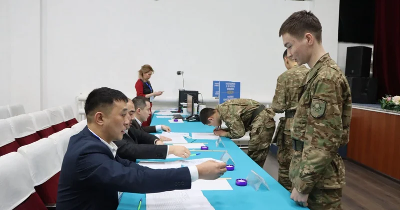 Референдум: Ұлттық ұланның 300 сарбазы дауыс берді