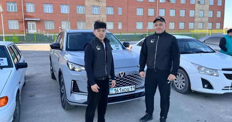 Учаскеге дейін жеткізіп салады: Жас сайлаушылар автоеріктіге айналды