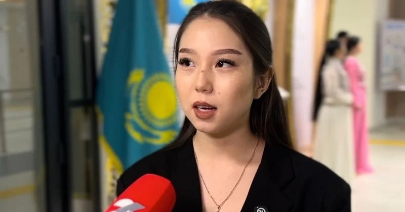 Теперь я взрослая : уральская студентка проголосовала на референдуме в день своего 18 летия