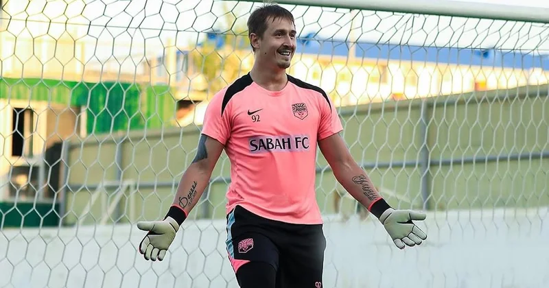 Вторым подряд разгромом завершился матч с участием казахстанского футболиста в Азербайджане