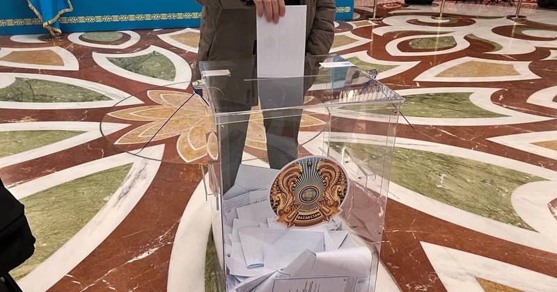 В Алматы на нескольких участках большинство голосов отдали за новую Конституцию