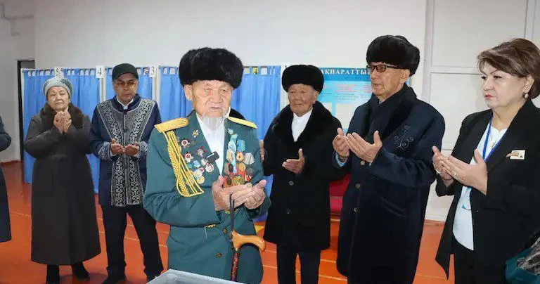 Референдумға Ұлы Отан соғысының ардагерлері де қатысып жатыр