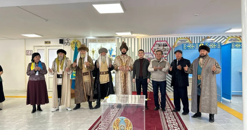 Хандар мен билердің таңдауы: Жетісайдағы референдумның ерекше қонақтары