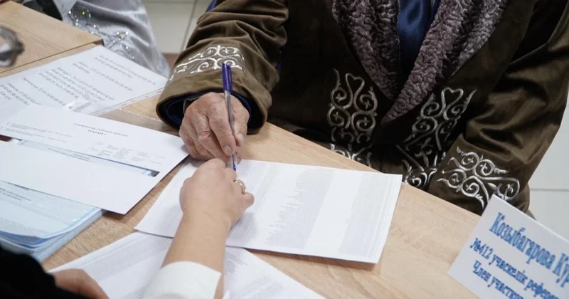 Праздничное настроение у людей : наблюдатели ОДКБ высказались о референдуме в Казахстане