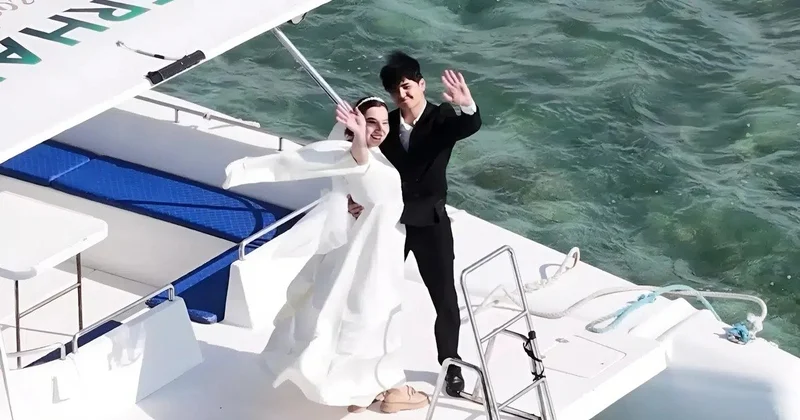 Молодожены в Мангистау приплыли на референдум по Каспию и сняли love story