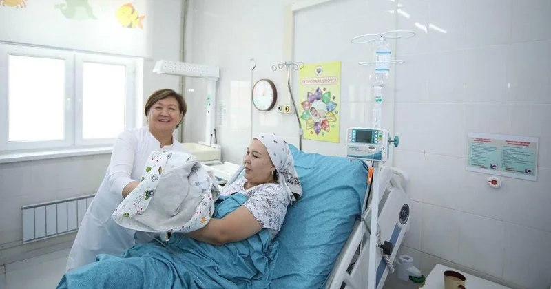 Казахстанцы дали своему девятому ребенку имя Атазан, так как он родился в день референдума