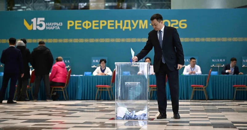 Глава Администрации президента проголосовал на участке № 51