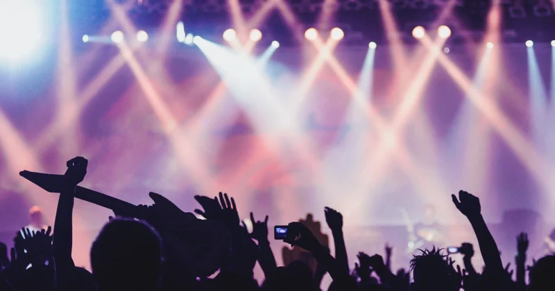 Казахстанцев предупредили о мошенничестве с билетами на концерты